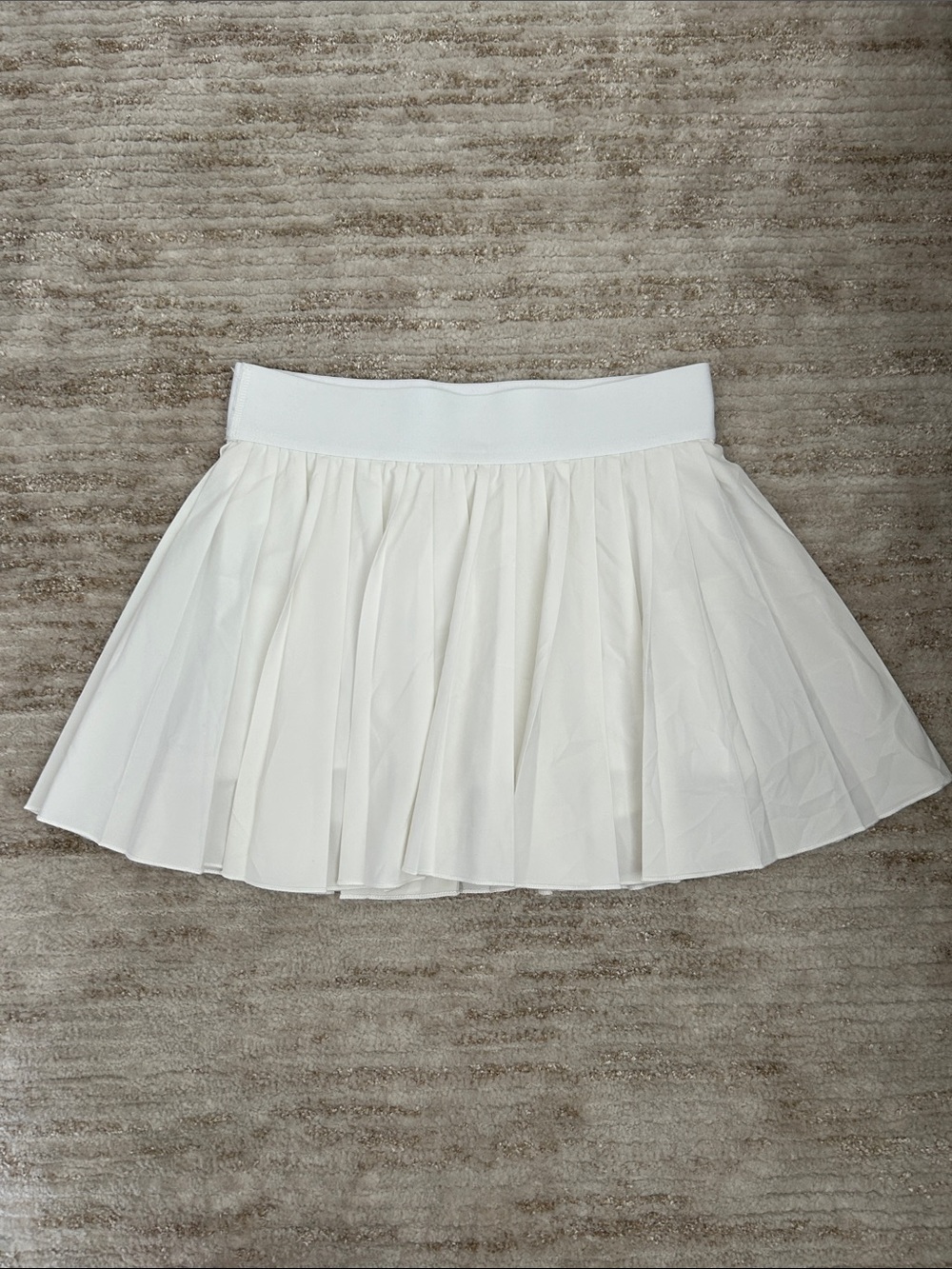 Aritzia White Pleated Tennis Skirt
